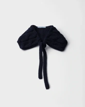 Cable-Knit Wool Collar