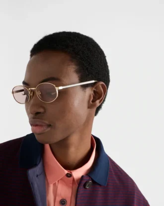 Sunglasses with the Iconic Metal Plaque